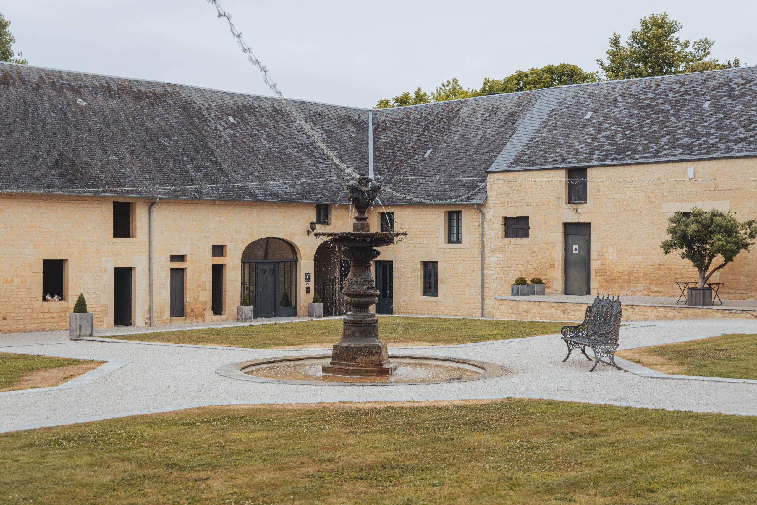 Camille Francois Photographie_Domaine de la Cour des Lys_Mariage de Julie et Thomas_Article BRUNCH_1