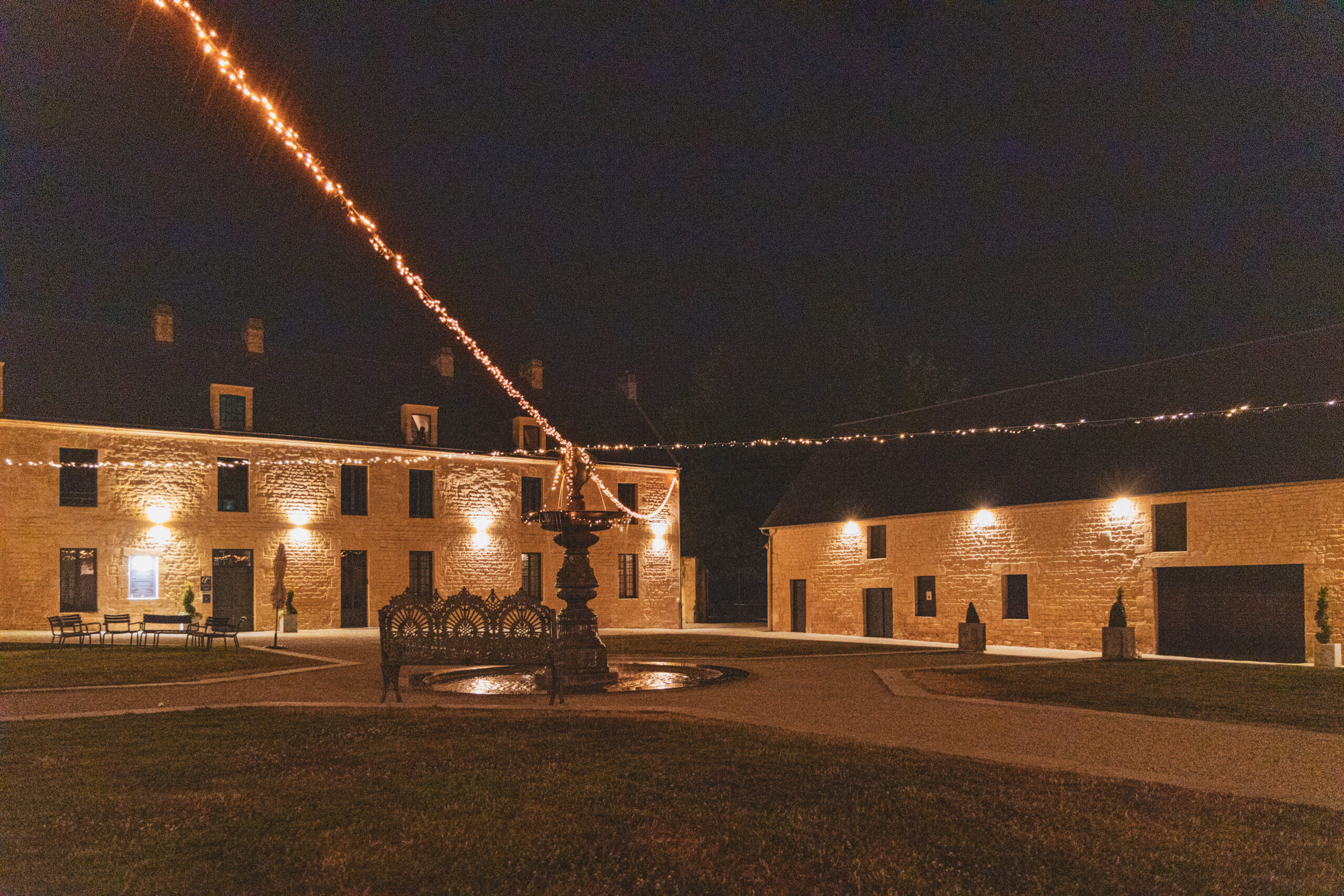Camille Francois Photographie_Domaine de la Cour des Lys_Mariage de Julie et Thomas_Article mariage_20
